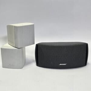 Bose Acoustimass Lifestyle Double Swivel Cube Array Speaker White & Bose Center.